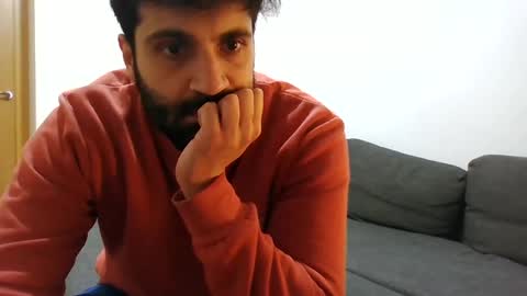 italianboybcn online show from January 6, 10:58 pm