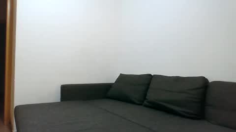 italianboybcn online show from January 8, 8:06 am