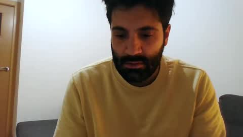 italianboybcn online show from January 9, 8:03 am