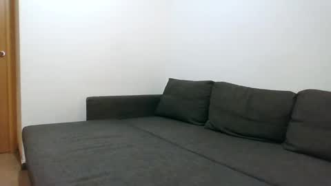 italianboybcn online show from January 9, 11:03 am