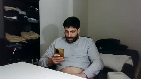 italianboybcn online show from January 16, 5:23 pm