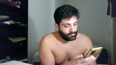 italianboybcn online show from February 26, 11:26 pm