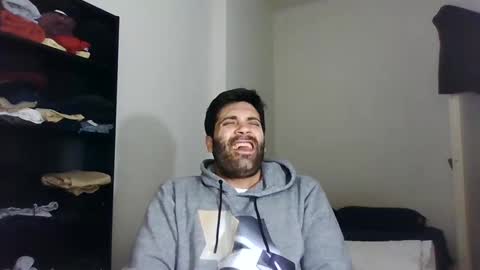 italianboybcn online show from March 5, 7:49 am