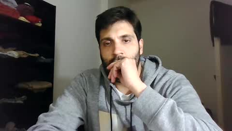 italianboybcn online show from March 5, 9:37 pm