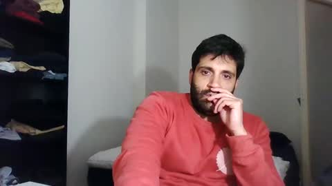 italianboybcn online show from March 9, 9:46 pm