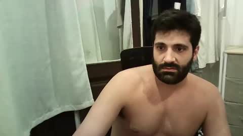 italianboybcn online show from September 17, 6:42 pm