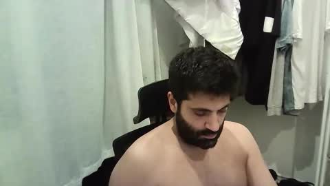 italianboybcn online show from September 18, 9:28 pm