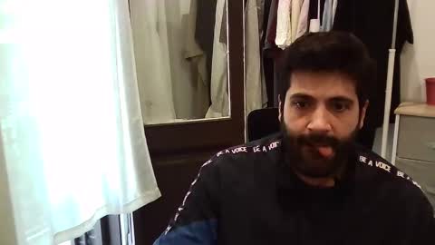 italianboybcn online show from October 3, 6:54 am