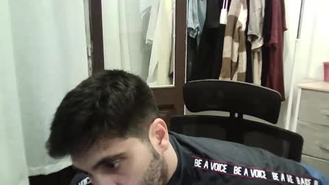 Snapshot of italianboybcn chatting on November 6, 11:15 pm italianboybcn online show from November 6, 11:15 pm