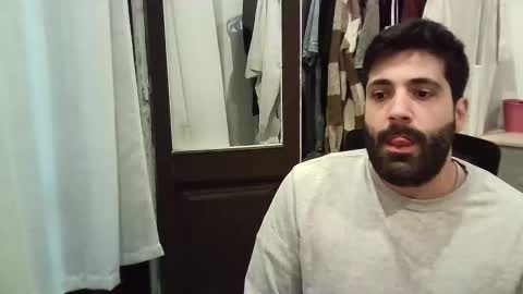 Snapshot of italianboybcn chatting on November 18, 7:57 am italianboybcn online show from November 18, 7:57 am