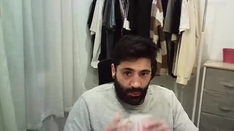 Snapshot of italianboybcn chatting on November 25, 6:46 am italianboybcn online show from November 25, 6:46 am