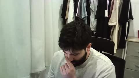 Snapshot of italianboybcn chatting on December 13, 10:48 pm italianboybcn online show from December 13, 10:48 pm