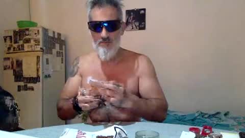 italiankingstripper online show from February 13, 2:46 pm