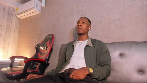 Snapshot of itanxfor chatting on November 29, 1:03 pm itanxfor online show from November 29, 1:03 pm