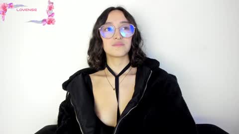 Snapshot of its__angelica_ chatting on January 17, 9:39 pm Angelica online show from January 17, 9:39 pm