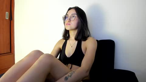 Snapshot of its__angelica_ chatting on February 11, 11:01 pm Angelica online show from February 11, 11:01 pm