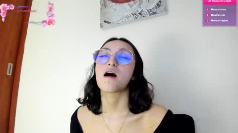 Snapshot of its__angelica_ chatting on February 19, 2:12 am Angelica online show from February 19, 2:12 am