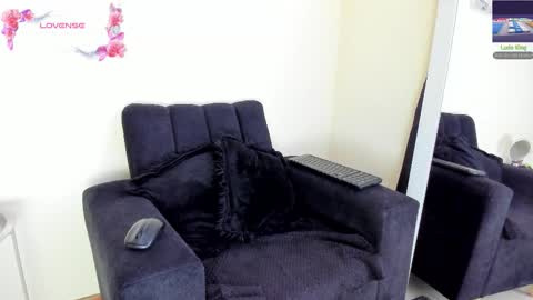 Angelica online show from February 2, 7:45 pm