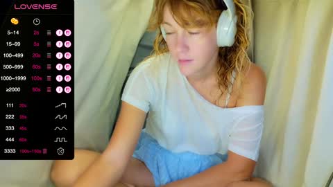 Lily online show from November 18, 8:13 pm