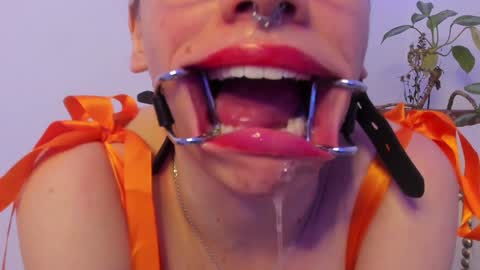 Snapshot of its_marie chatting on December 1, 7:36 pm Maria online show from December 1, 7:36 pm