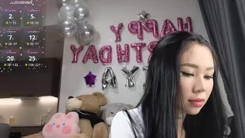 Snapshot of itsdevilcat chatting on October 16, 10:33 pm Queen Liya online show from October 16, 10:33 pm