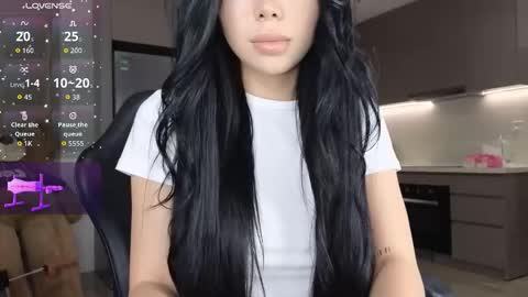 Snapshot of itsdevilcat chatting on October 28, 5:15 pm Queen Liya online show from October 28, 5:15 pm