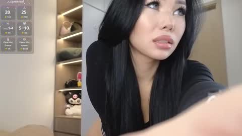 Queen Liya online show from February 25, 1:37 am