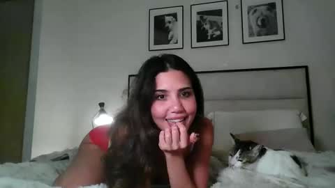 Snapshot of itslillybloom chatting on November 1, 6:32 pm Lilly online show from November 1, 6:32 pm
