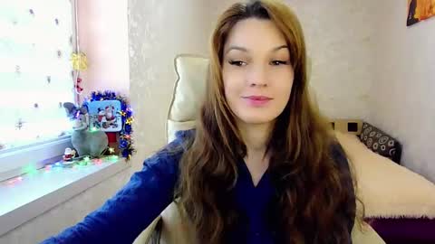 Snapshot of itslunaday chatting on December 14, 11:39 am itslunaday online show from December 14, 11:39 am