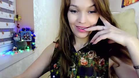 Snapshot of itslunaday chatting on December 20, 2:27 pm itslunaday online show from December 20, 2:27 pm