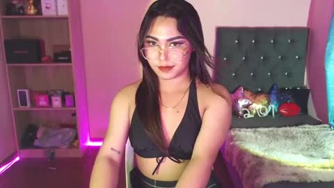 Siana online show from February 10, 5:52 pm