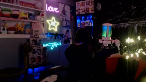 Nicki Foxx online show from January 22, 1:10 am