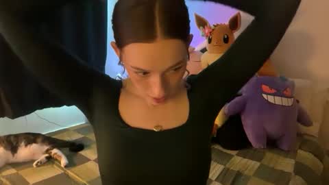 Shea  online show from April 4, 9:12 pm