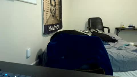Snapshot of itstarzan chatting on September 30, 1:10 am TARZAN online show from September 30, 1:10 am
