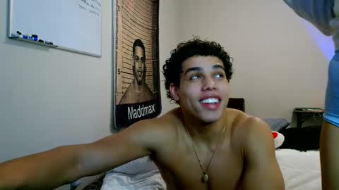 Snapshot of itstarzan chatting on October 1, 2:28 am TARZAN online show from October 1, 2:28 am