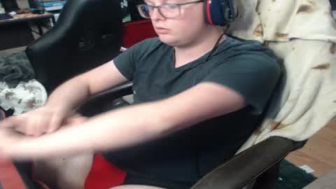 Snapshot of itzsynch chatting on December 2, 8:52 am itzsynch online show from December 2, 8:52 am