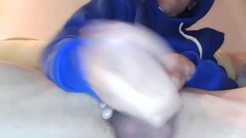 Snapshot of iuuuf2 chatting on December 26, 8:11 pm Iuuuf2 or Samel online show from December 26, 8:11 pm