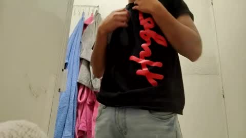 Snapshot of ivan20594229 chatting on February 10, 2:30 am ivan20594229 online show from February 10, 2:30 am