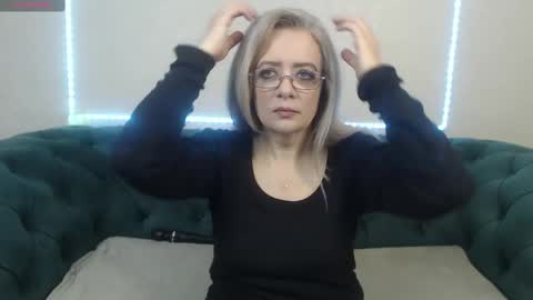 Snapshot of ivanacharm chatting on February 11, 4:11 am ivanacharm online show from February 11, 4:11 am