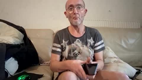 Small online show from December 3, 11:08 am