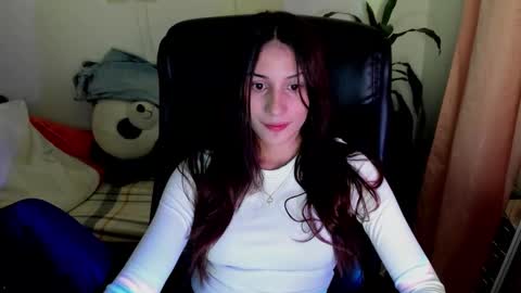 Snapshot of ivanna_essis chatting on October 19, 12:33 am ivanna_essis online show from October 19, 12:33 am