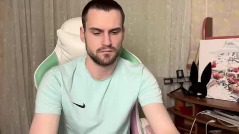 Snapshot of iveran_love1 chatting on November 9, 7:01 pm iveran online show from November 9, 7:01 pm