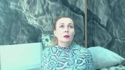 IrennaSplash online show from February 9, 3:21 am