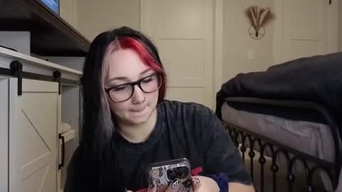 ivey jade online show from October 21, 4:57 am