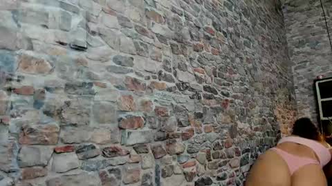 Ivis  online show from February 10, 11:25 am