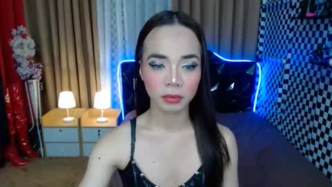 IvoneGodWill online show from December 1, 5:01 am