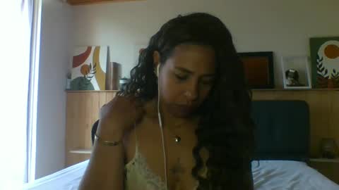 Snapshot of ivonne_collins33 chatting on September 12, 3:23 pm ivonne_collins33 online show from September 12, 3:23 pm