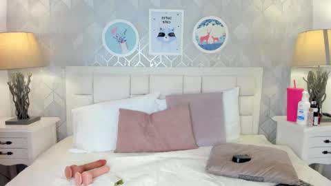 Snapshot of ivonny___ chatting on October 25, 11:51 am ivonny online show from October 25, 11:51 am