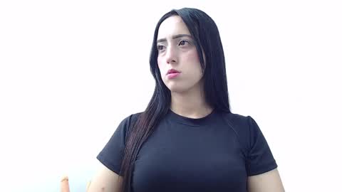 ivorynoir online show from April 18, 1:26 pm