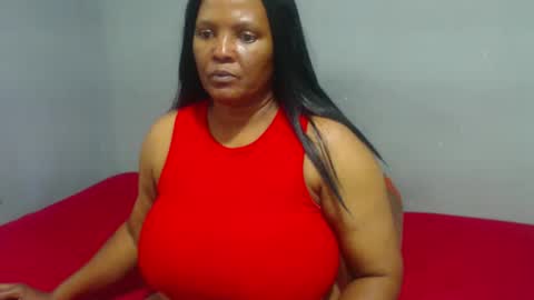 Snapshot of ivorytits48 chatting on February 21, 8:51 am IVORYTITS48 online show from February 21, 8:51 am